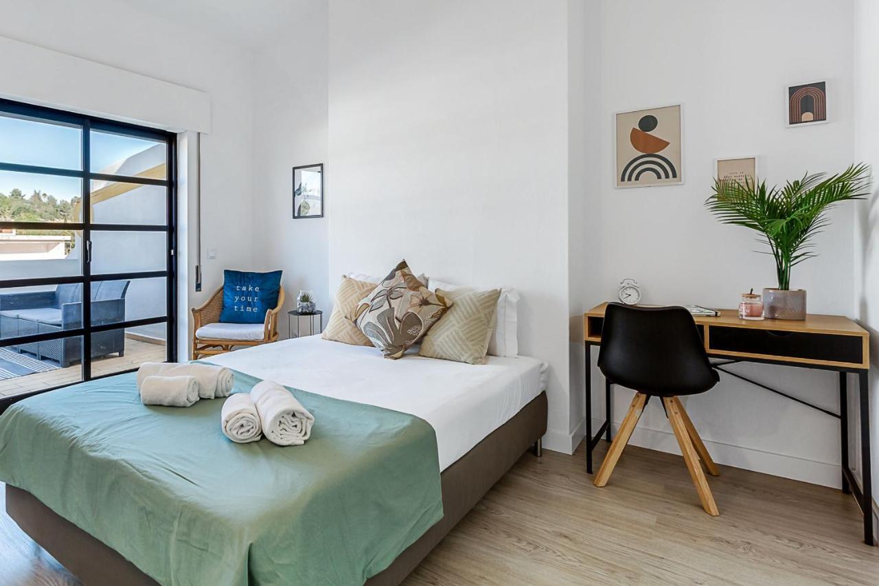 קארבואירו Sunny Duplex W/ Pool & Balcony By Lovelystay מראה חיצוני תמונה